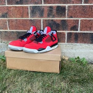 Jordan 4 ‘Toro Bravo’ (Red + Black Retro Jordan4)